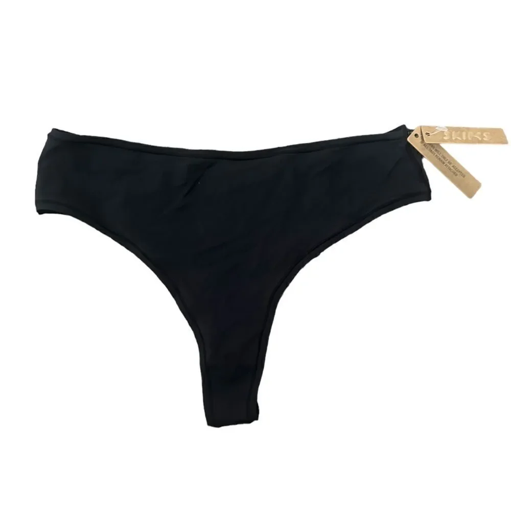 NWT SKIMS Fits Everybody Dipped Front Thong In Onyx Black